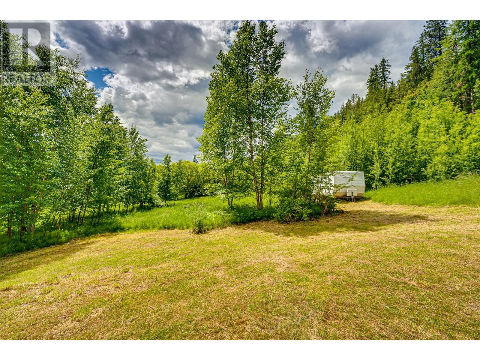 682 Lower Inonoaklin Road, Edgewood