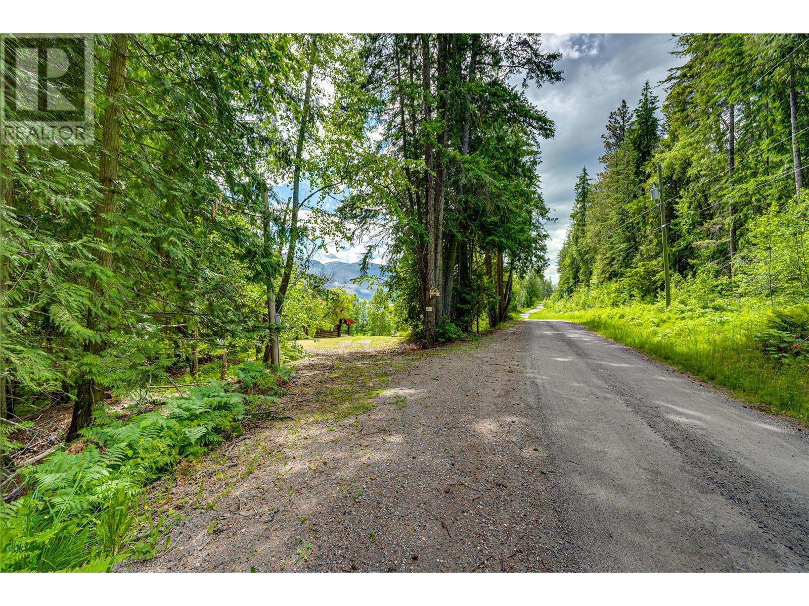 682 Lower Inonoaklin Road, Edgewood