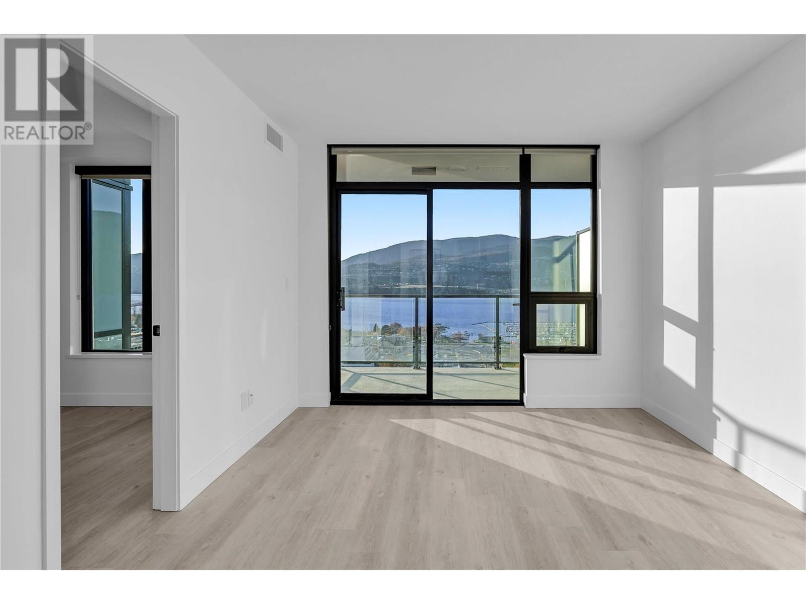 Photo 3 of 1471 St Paul Street Unit 1906 Lot Sl 137, Kelowna BC