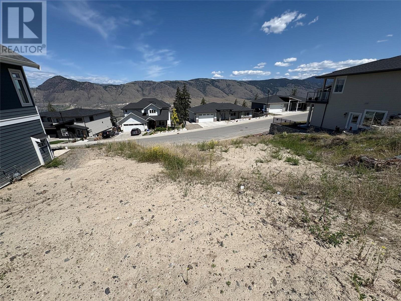Photo 4 of 1693 Balsam Place, Kamloops BC