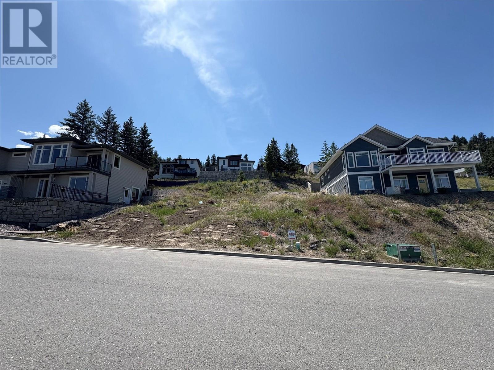 Photo 3 of 1693 Balsam Place, Kamloops BC