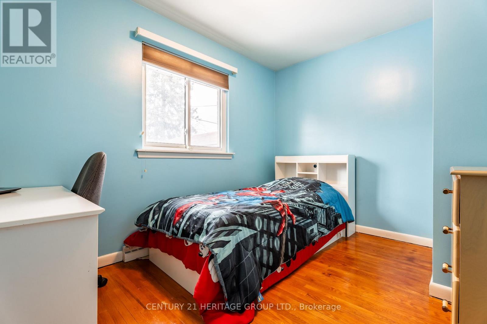Single Family House Bungalow for Sale in  SHERWOOD RISE Hamilton (Sherwood) 