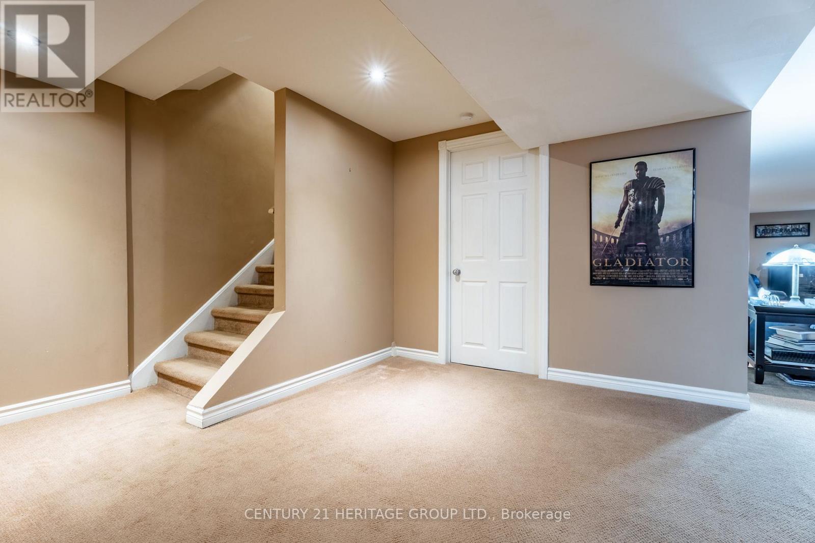 Single Family House Bungalow for Sale in  SHERWOOD RISE Hamilton (Sherwood) 