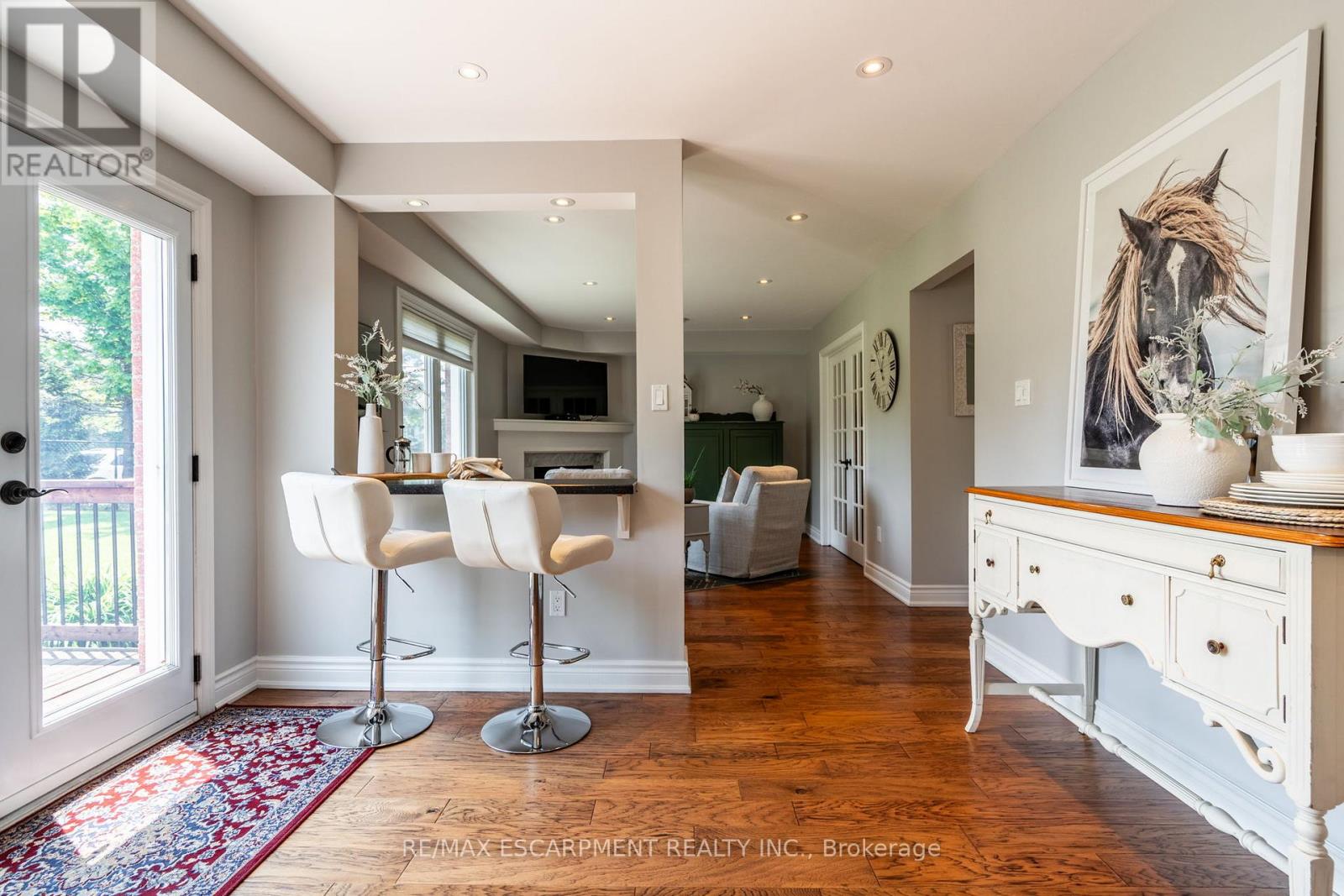 Photo 12 of 19 Savona Crescent, Hamilton ON