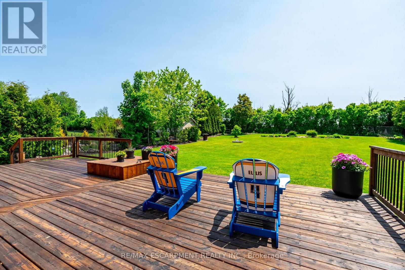 Photo 36 of 19 Savona Crescent, Hamilton ON
