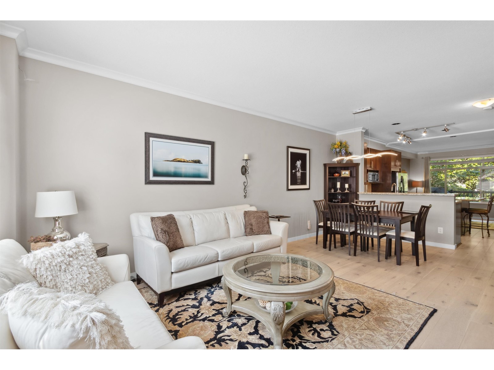 Photo 11 of 29 15151 34 Avenue, Surrey BC