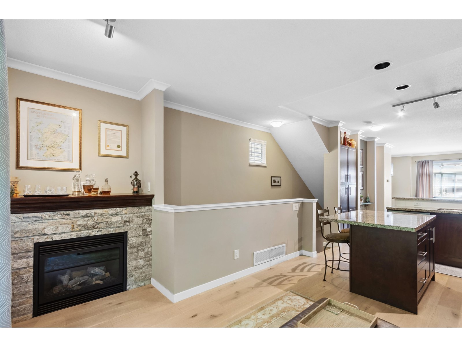 Photo 13 of 29 15151 34 Avenue, Surrey BC