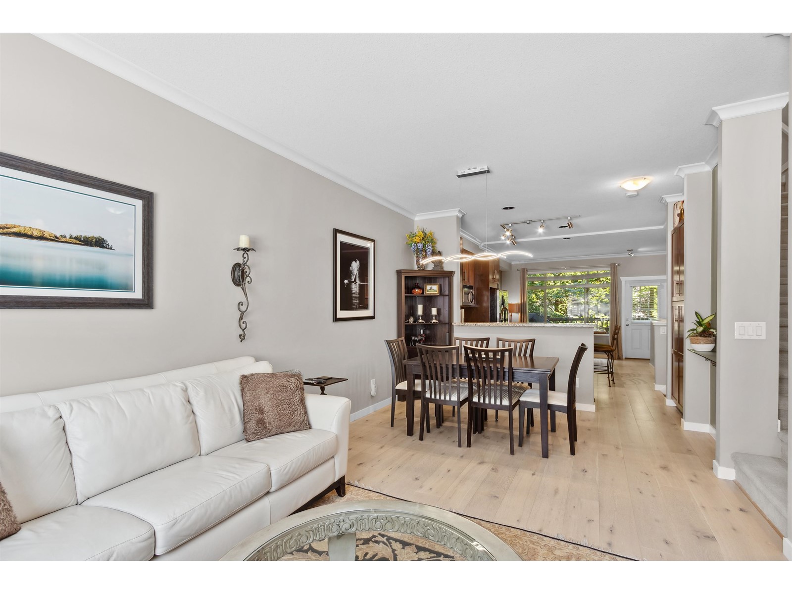 Photo 8 of 29 15151 34 Avenue, Surrey BC