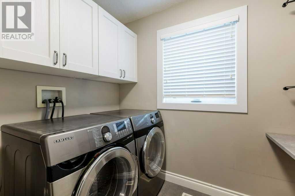 160 Gleneagles Close, Cochrane