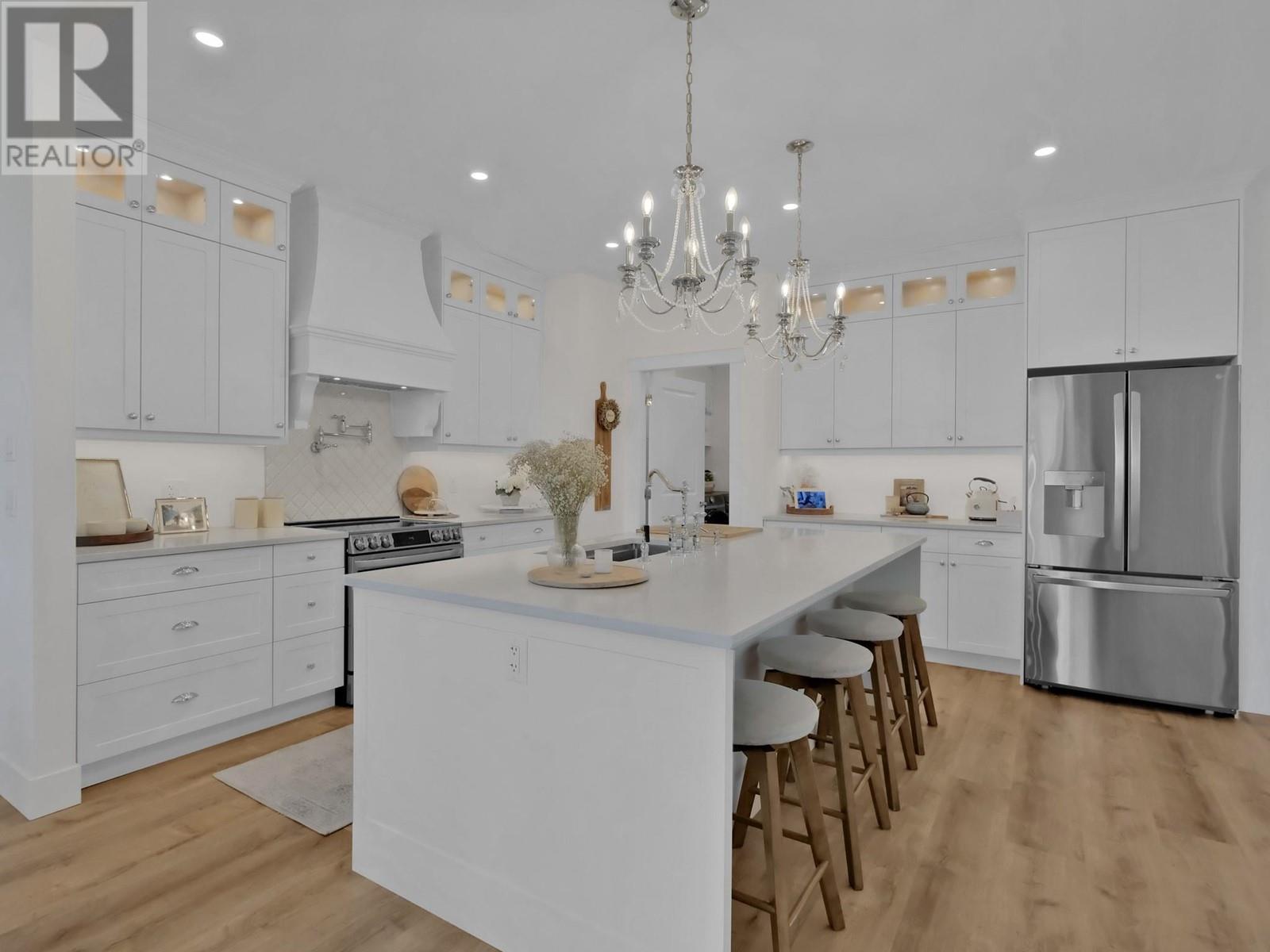  10290 Columbia Way, Vernon