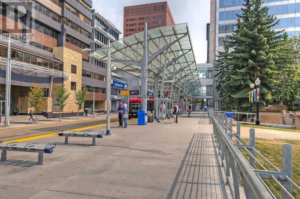 Single Family House for Sale in    Avenue SW Downtown Commercial Core Calgary 