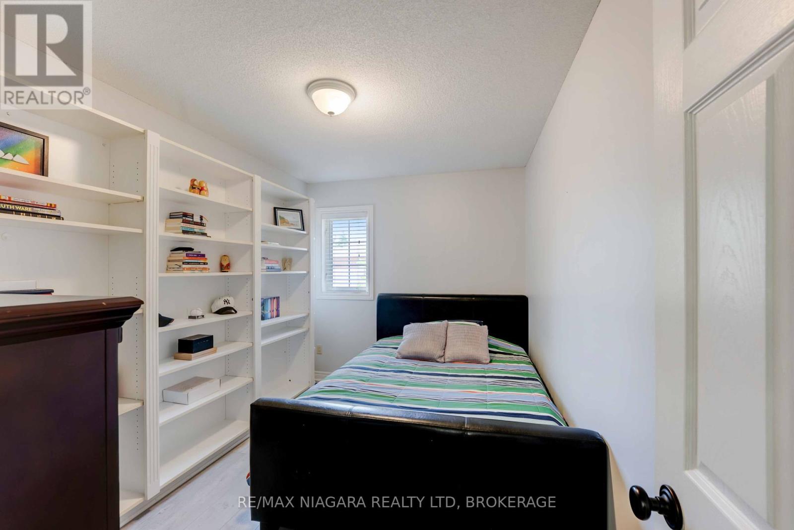 Photo 7 of 4 5200 Dorchester Road, Niagara Falls ON