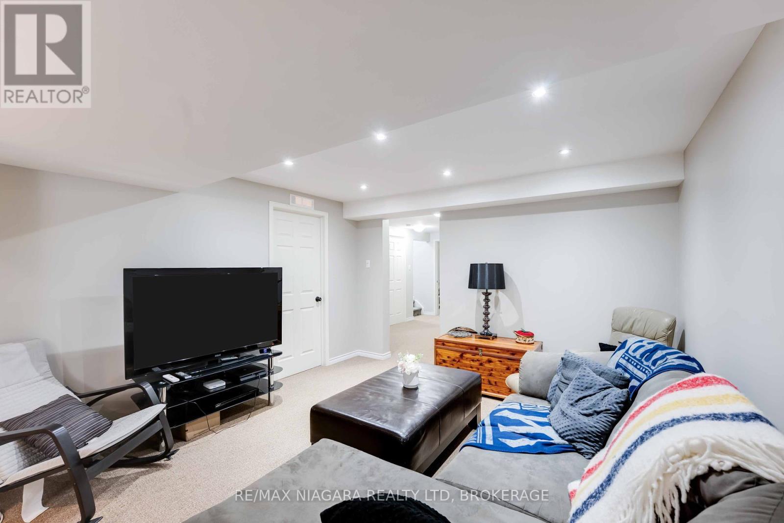 Photo 14 of 4 5200 Dorchester Road, Niagara Falls ON