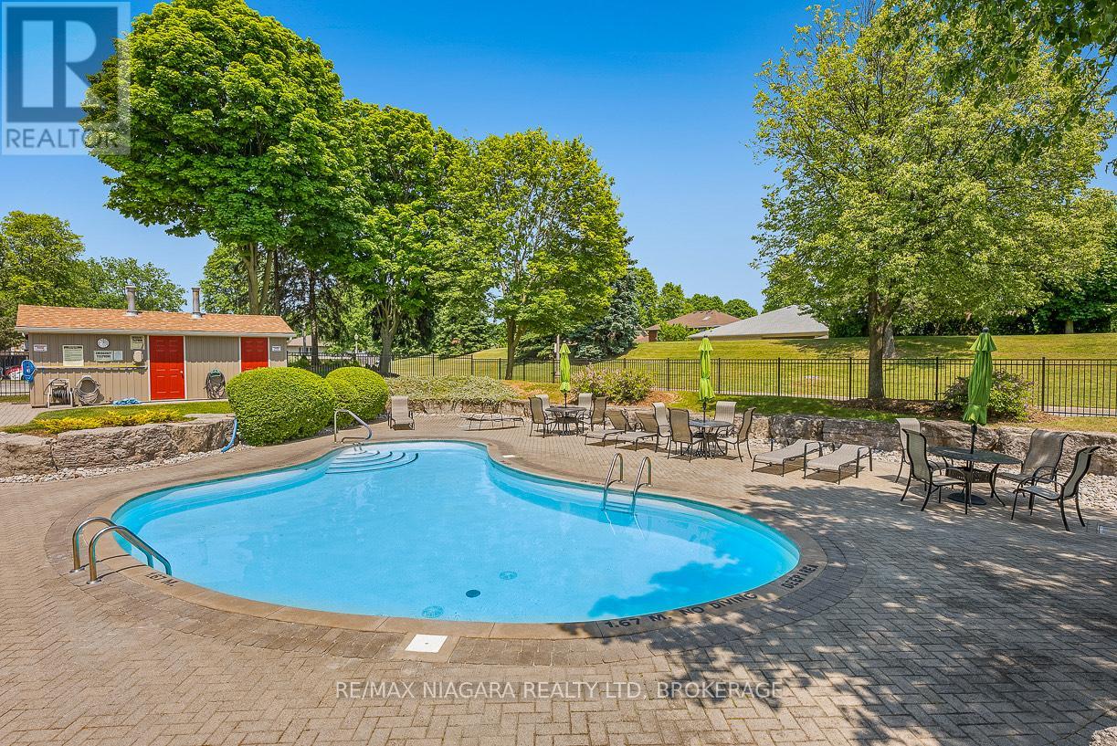 Photo 33 of 4 5200 Dorchester Road, Niagara Falls ON