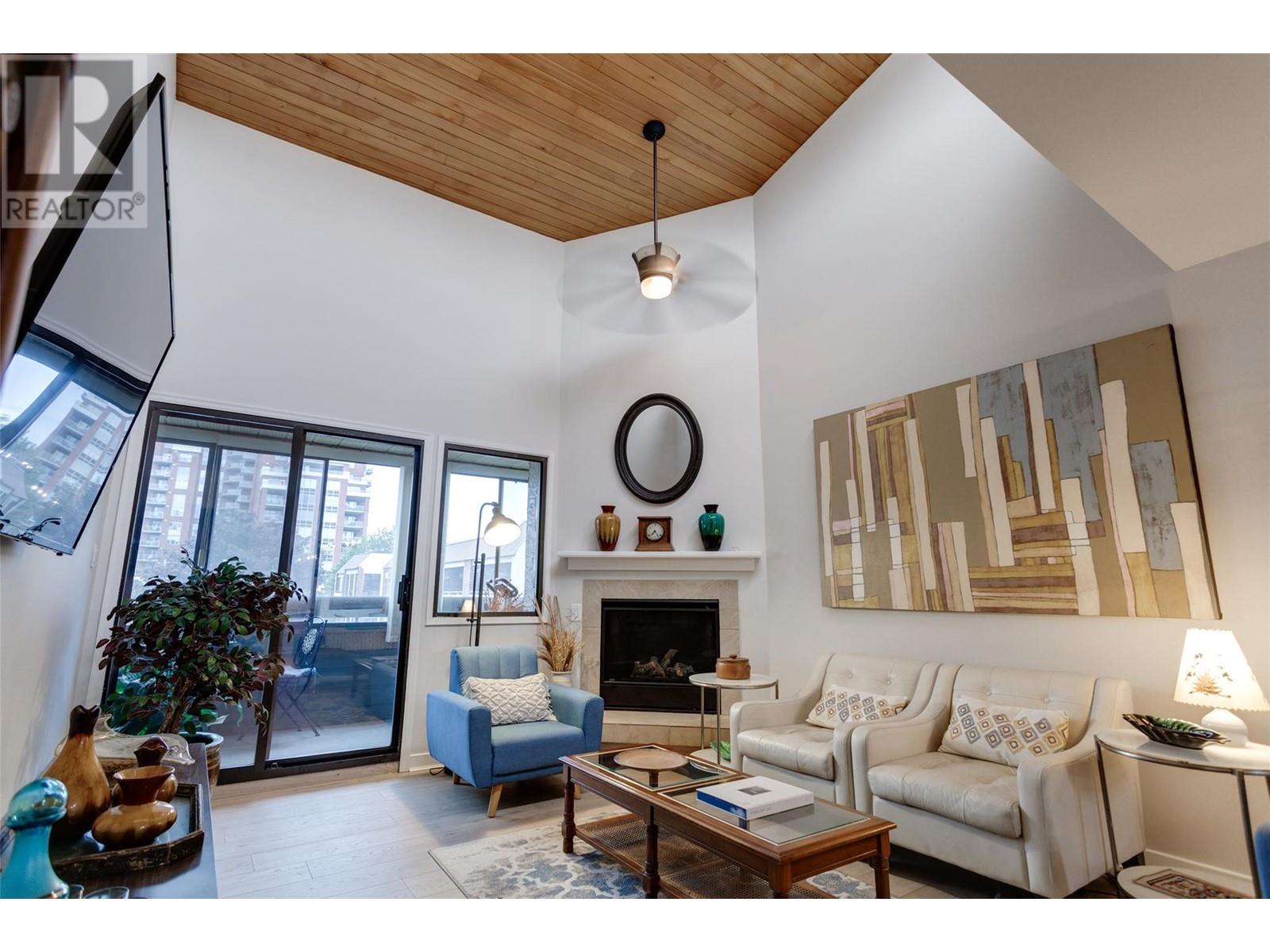 #305 1056 BERNARD AVENUE LOT# 43 - Image 4
