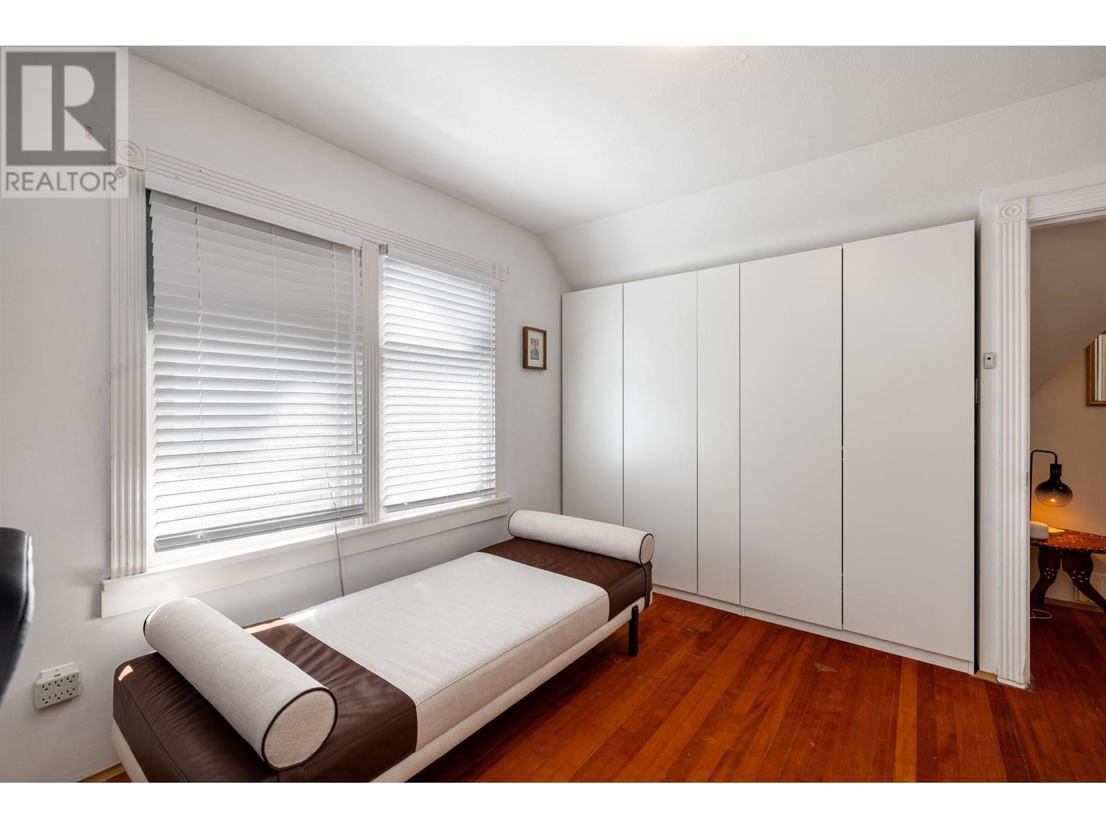 Photo 21 of 4343 W 11 Th Avenue, Vancouver BC