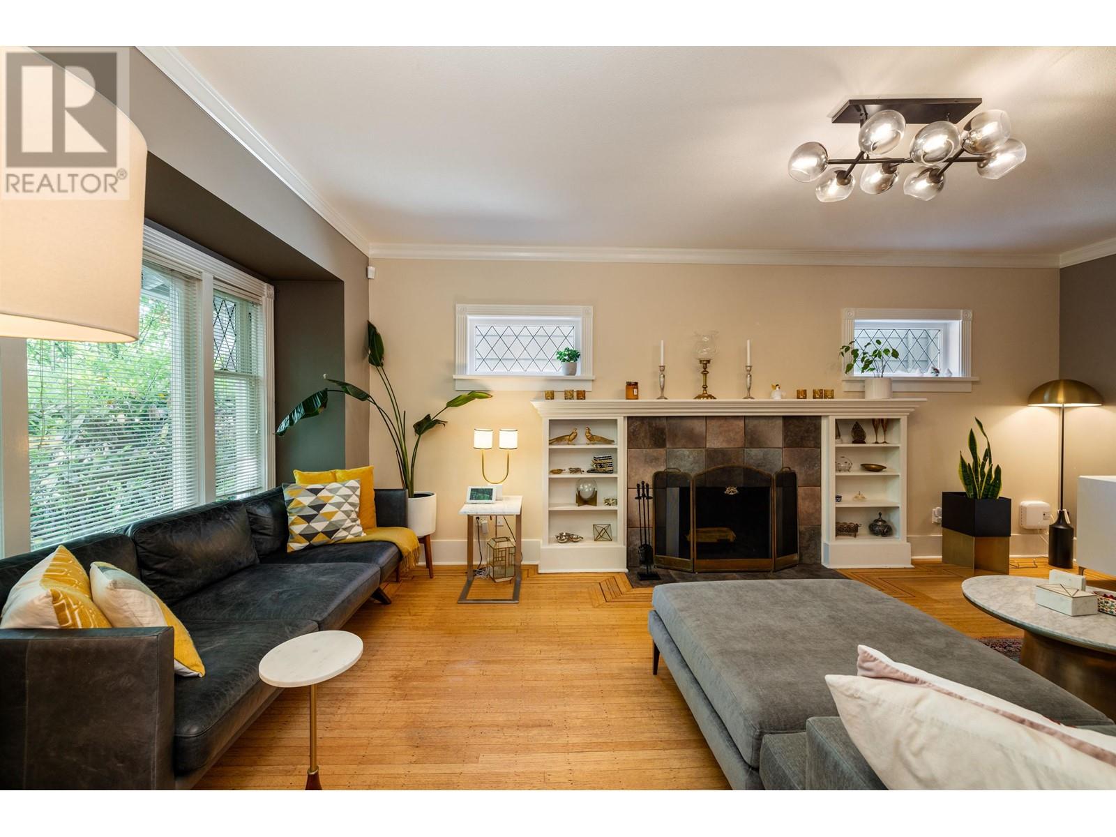 Photo 5 of 4343 W 11 Th Avenue, Vancouver BC