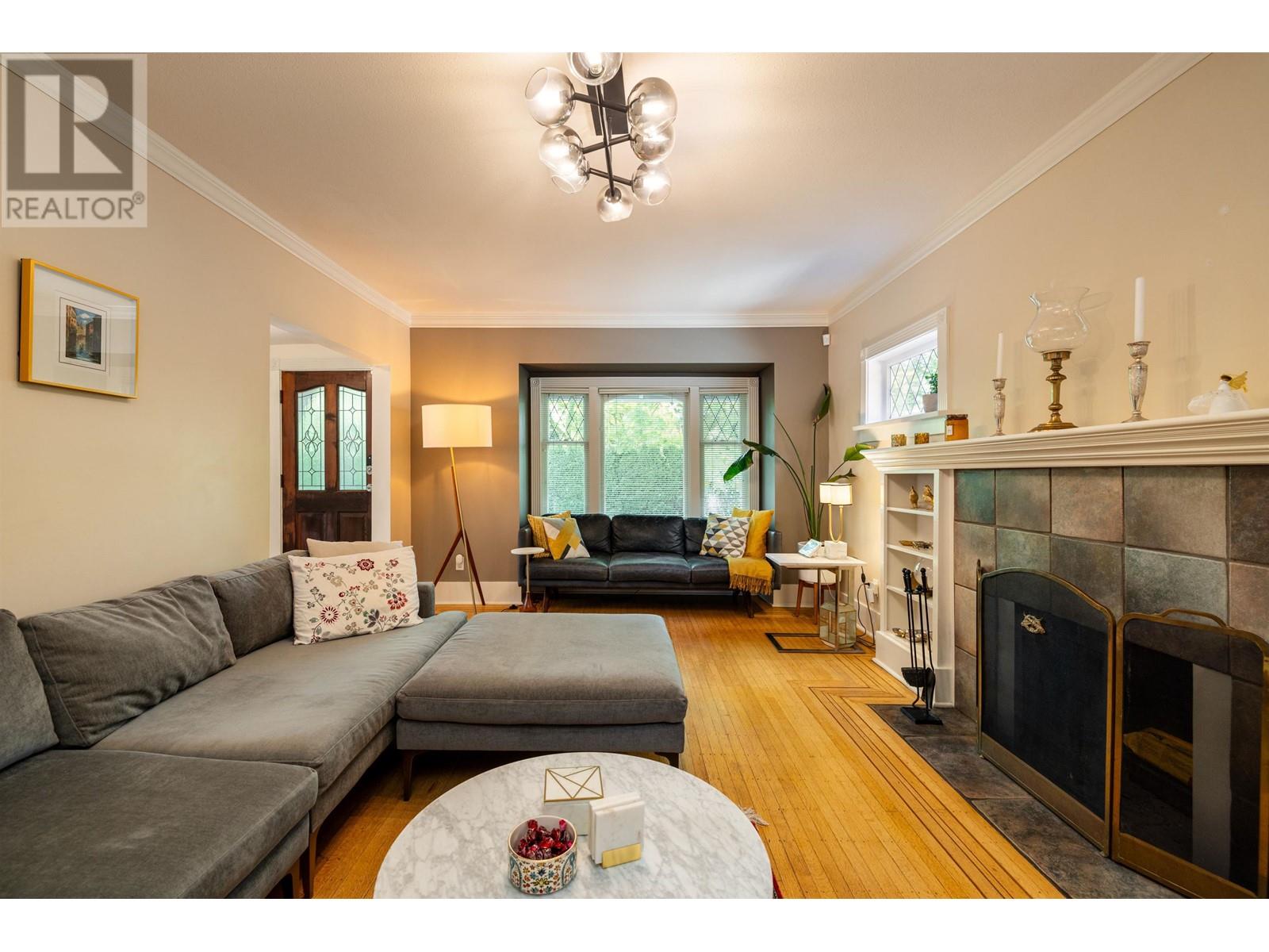Photo 6 of 4343 W 11 Th Avenue, Vancouver BC