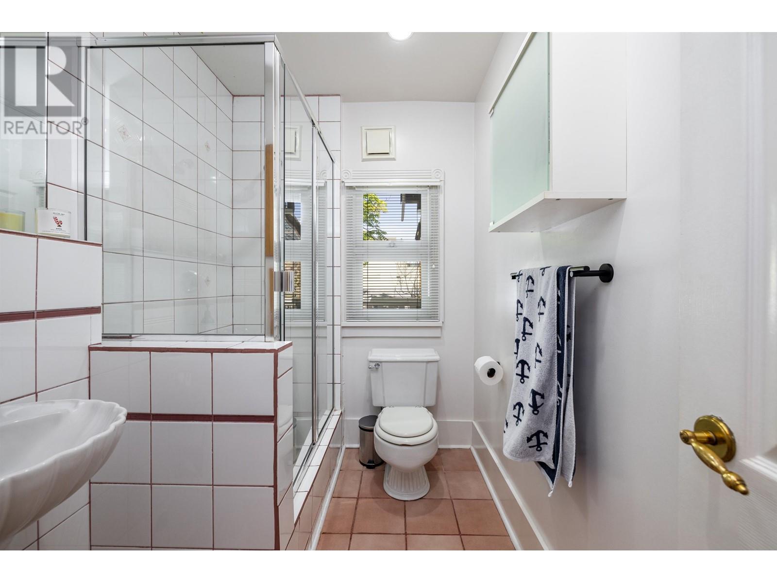 Photo 17 of 4343 W 11 Th Avenue, Vancouver BC