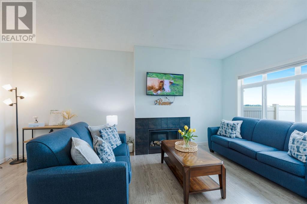 Photo 12 of 337 Copperpond Landing Se, Calgary AB