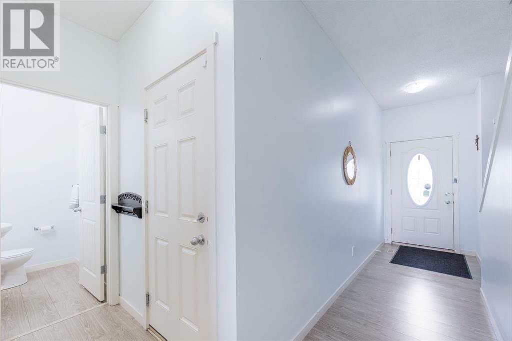 Photo 4 of 337 Copperpond Landing Se, Calgary AB