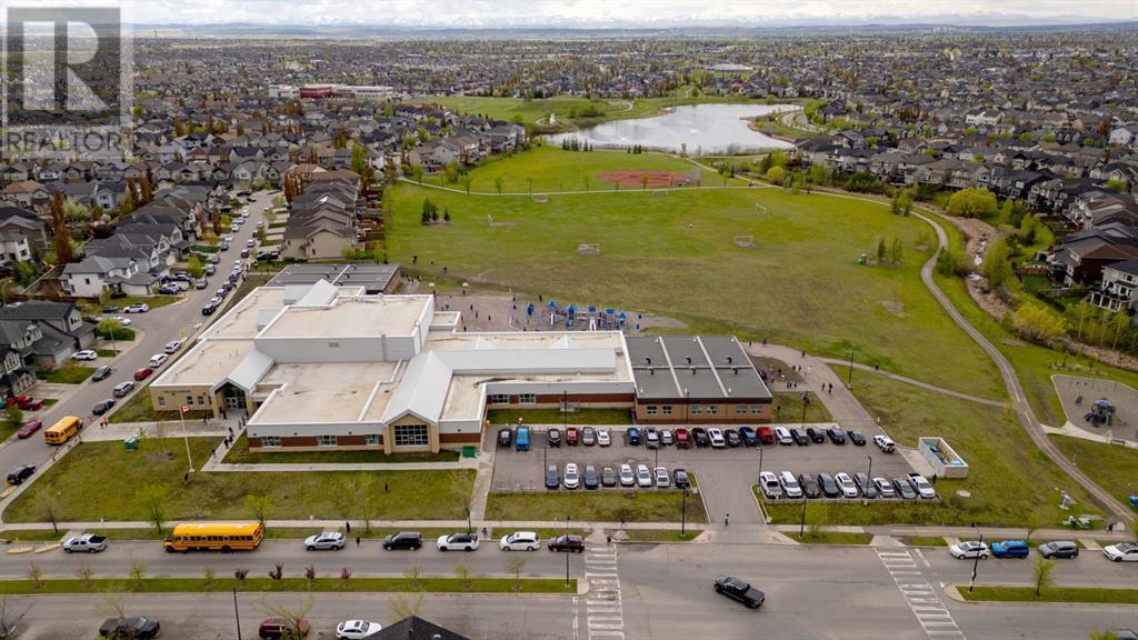 Photo 36 of 337 Copperpond Landing Se, Calgary AB