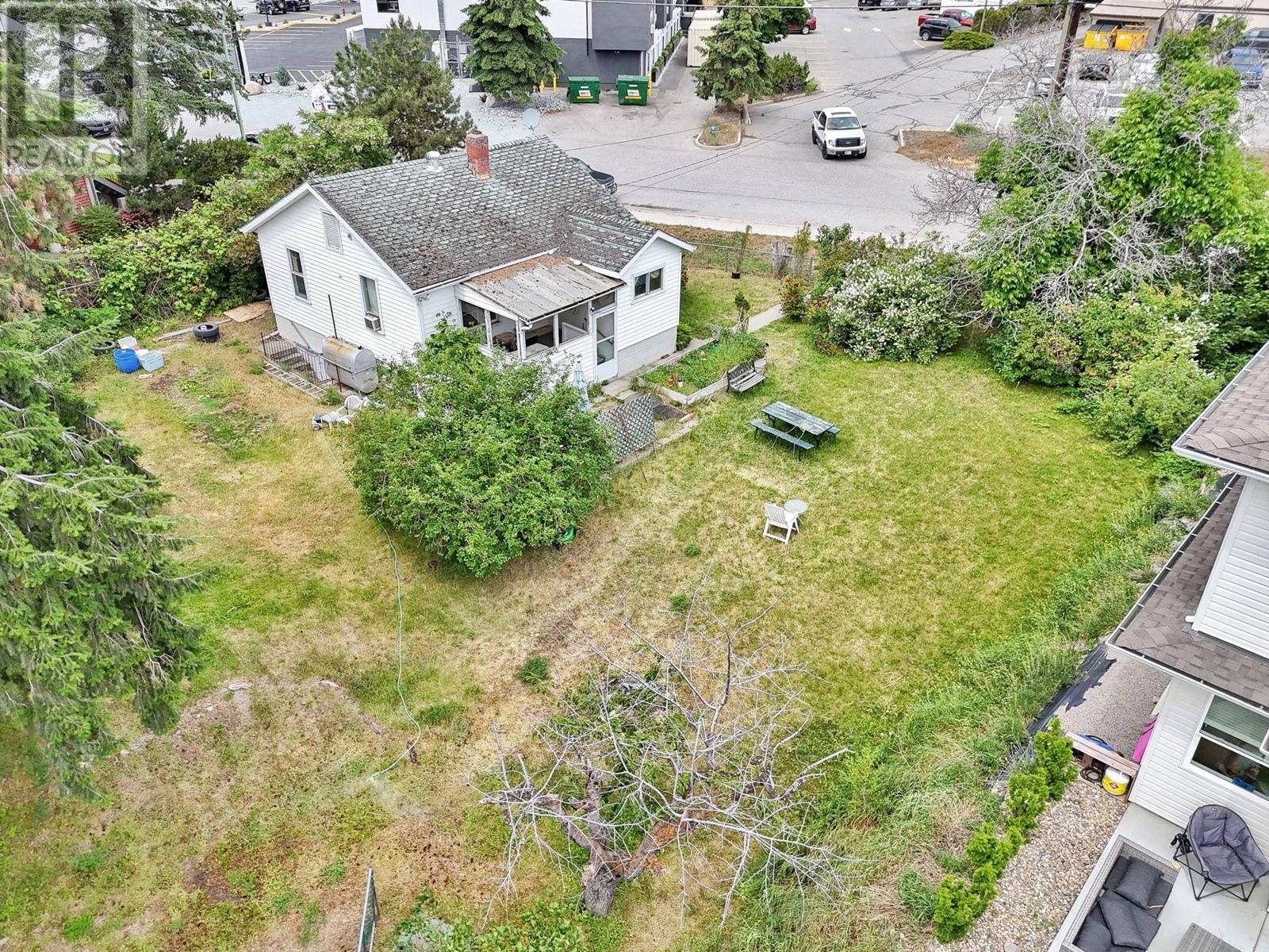  2571&2573 Hebert Road, West Kelowna