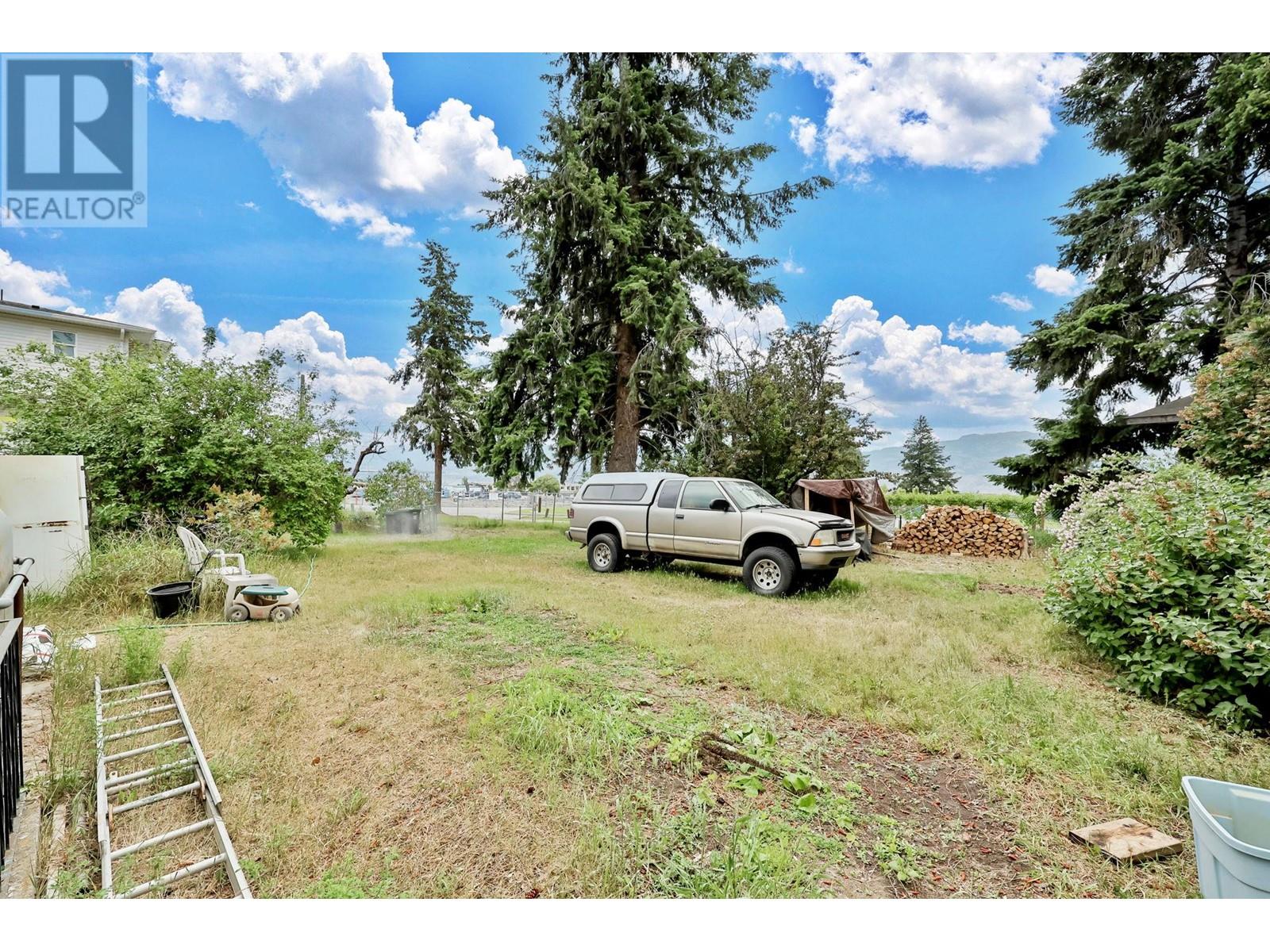  2571&2573 Hebert Road, West Kelowna
