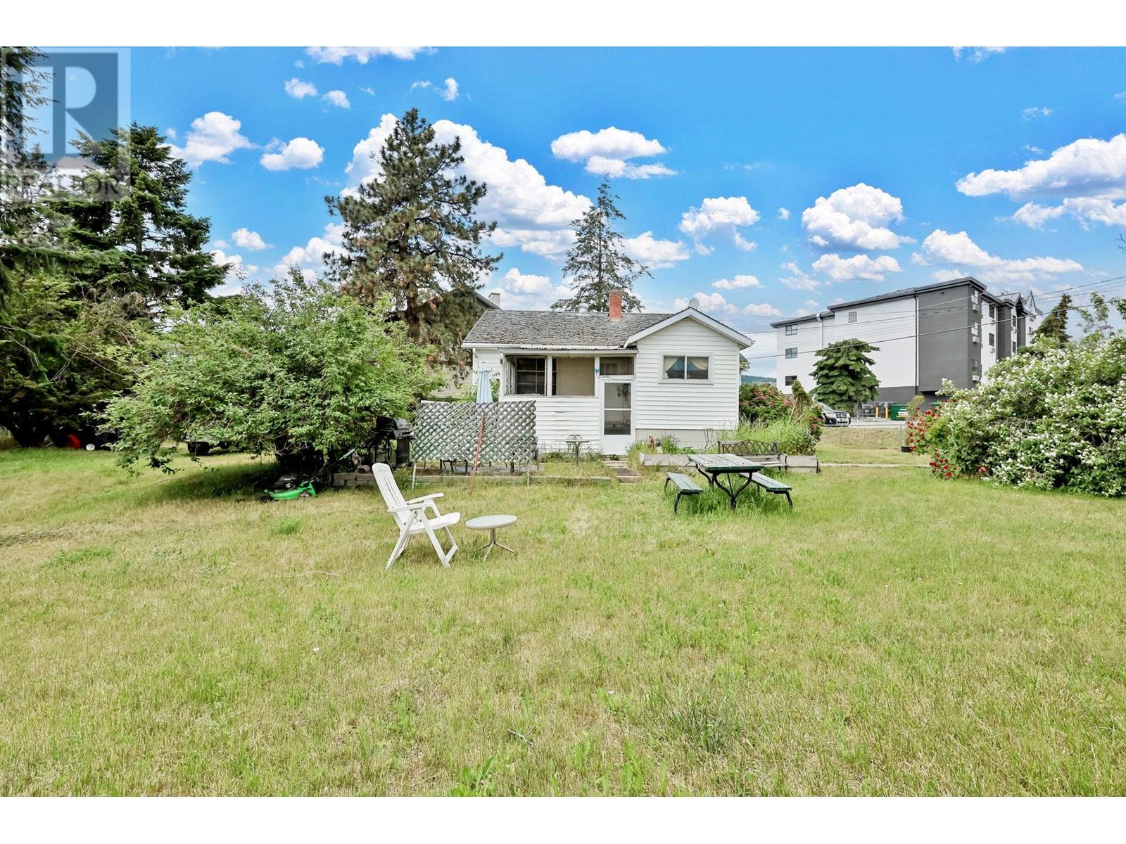  2571&2573 Hebert Road, West Kelowna