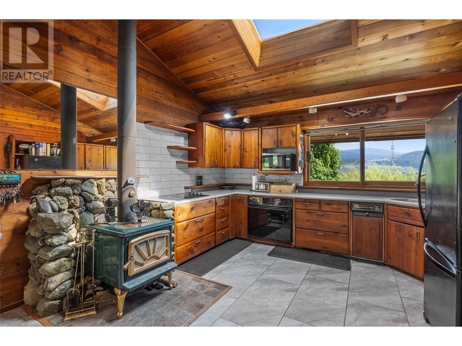 7050 Westsyde Road, Kamloops