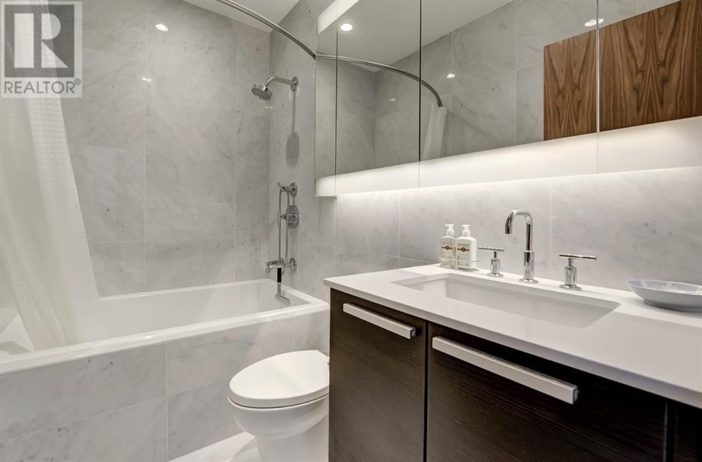 Single Family House High rise for Sale in    Avenue SW Eau Claire Calgary 