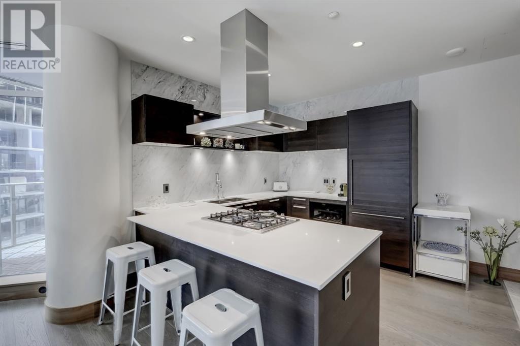 Single Family House High rise for Sale in    Avenue SW Eau Claire Calgary 