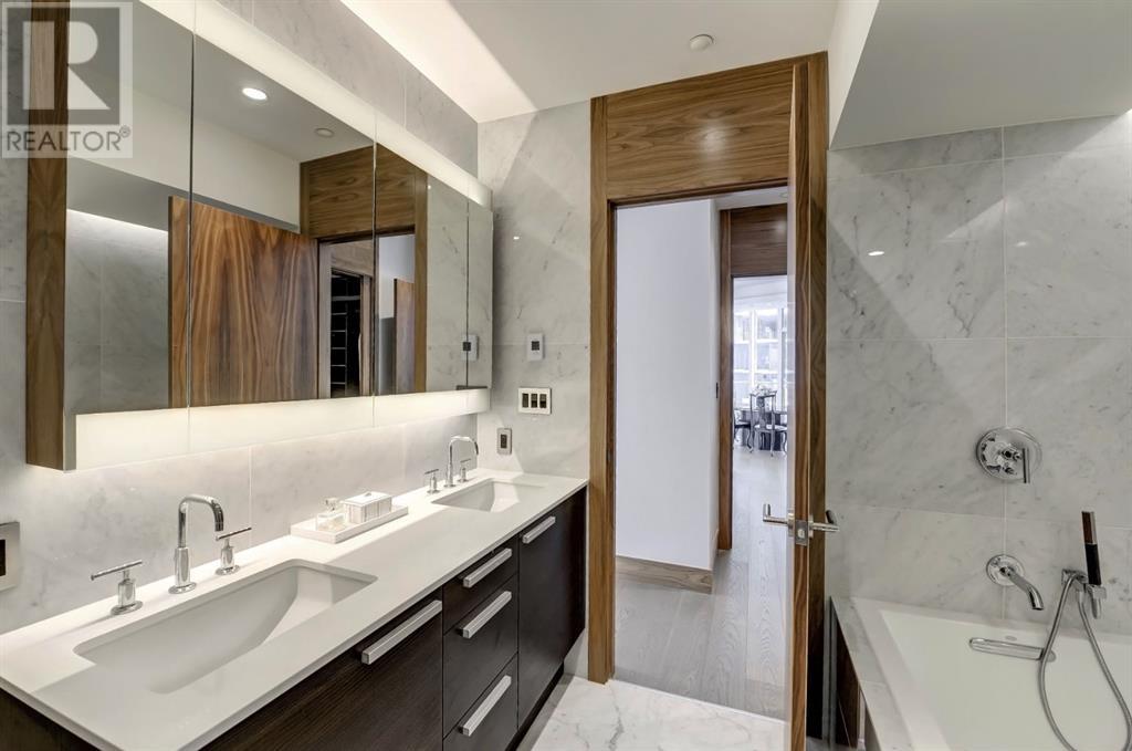 Single Family House High rise for Sale in    Avenue SW Eau Claire Calgary 