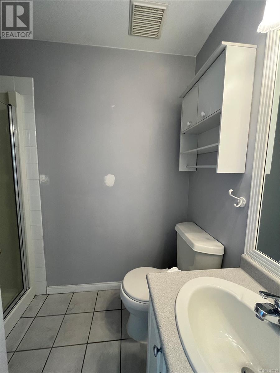 201 566 Stewart Ave, Nanaimo