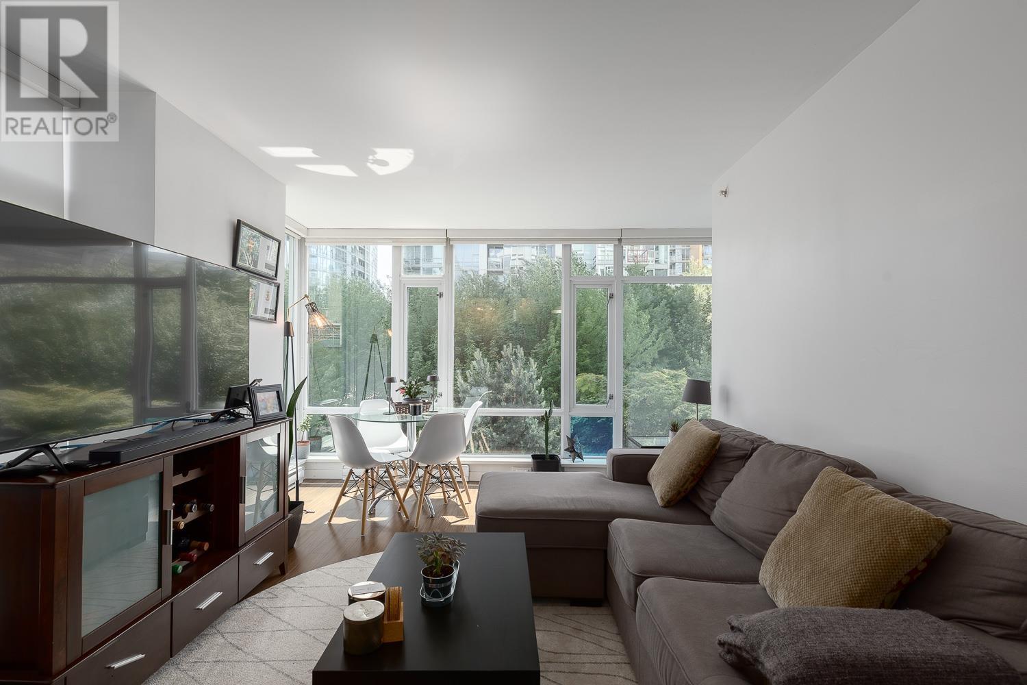 Photo 6 of 315 161 W Georgia Street, Vancouver BC
