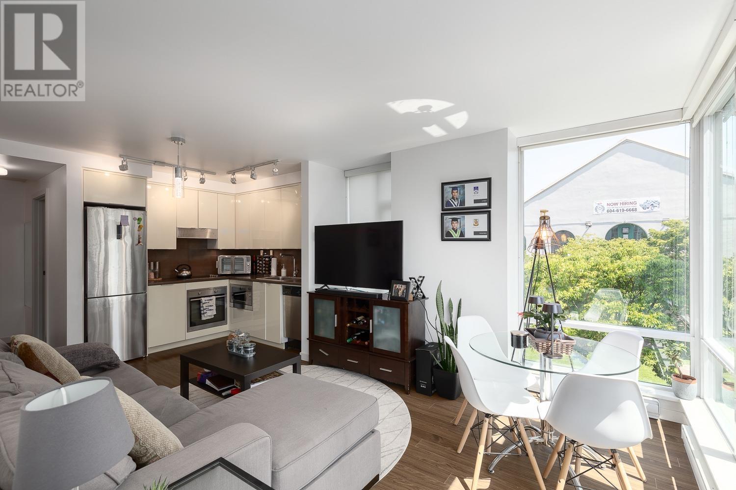 Photo 9 of 315 161 W Georgia Street, Vancouver BC