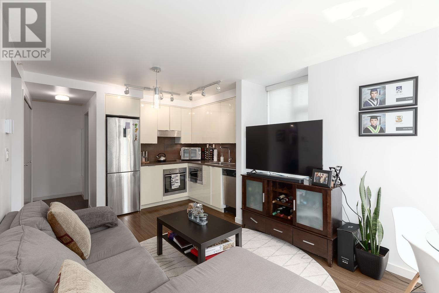 Photo 8 of 315 161 W Georgia Street, Vancouver BC