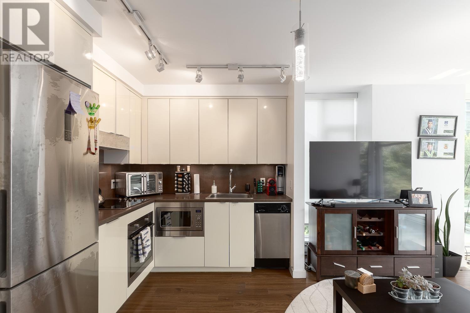 Photo 3 of 315 161 W Georgia Street, Vancouver BC