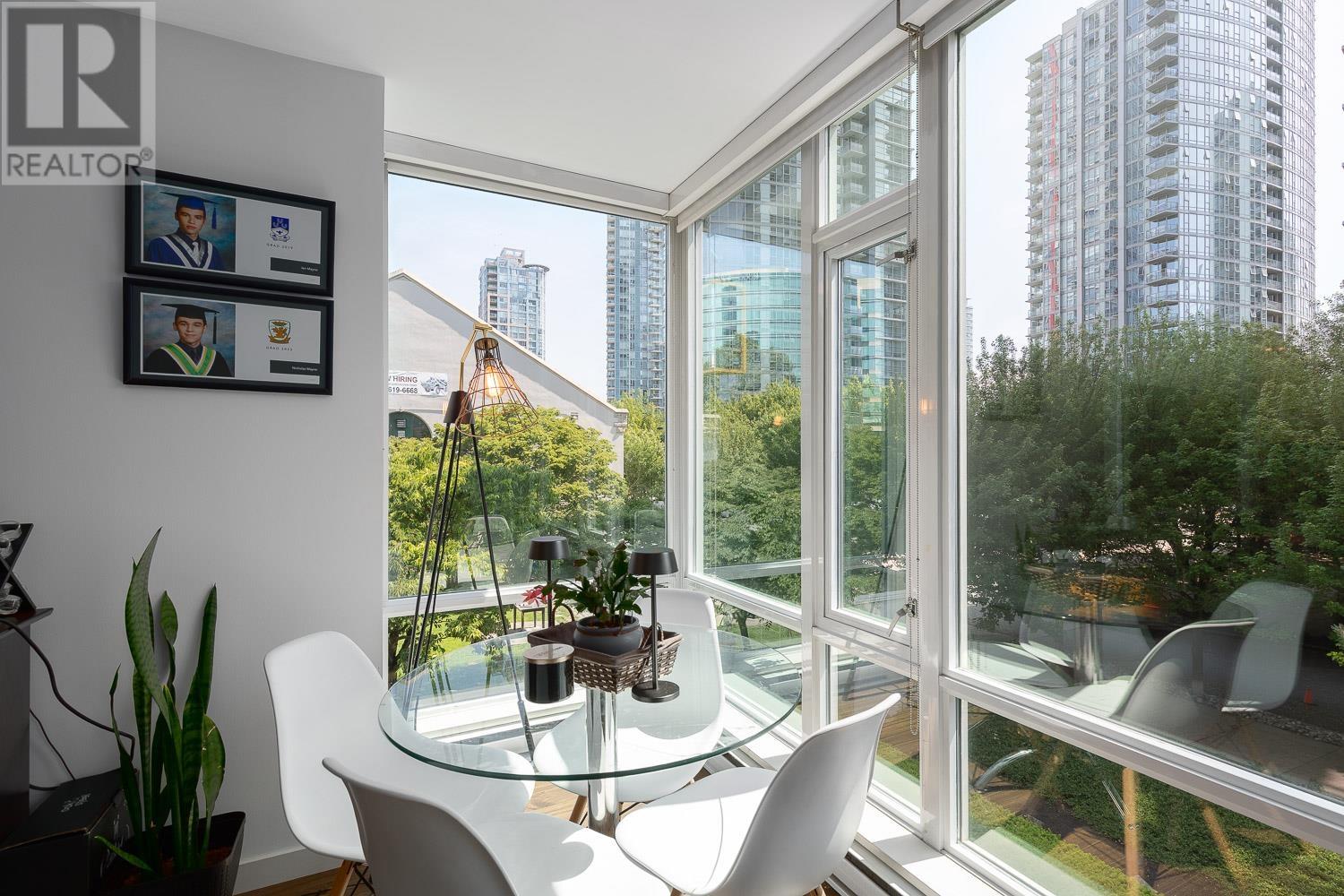 Photo 11 of 315 161 W Georgia Street, Vancouver BC