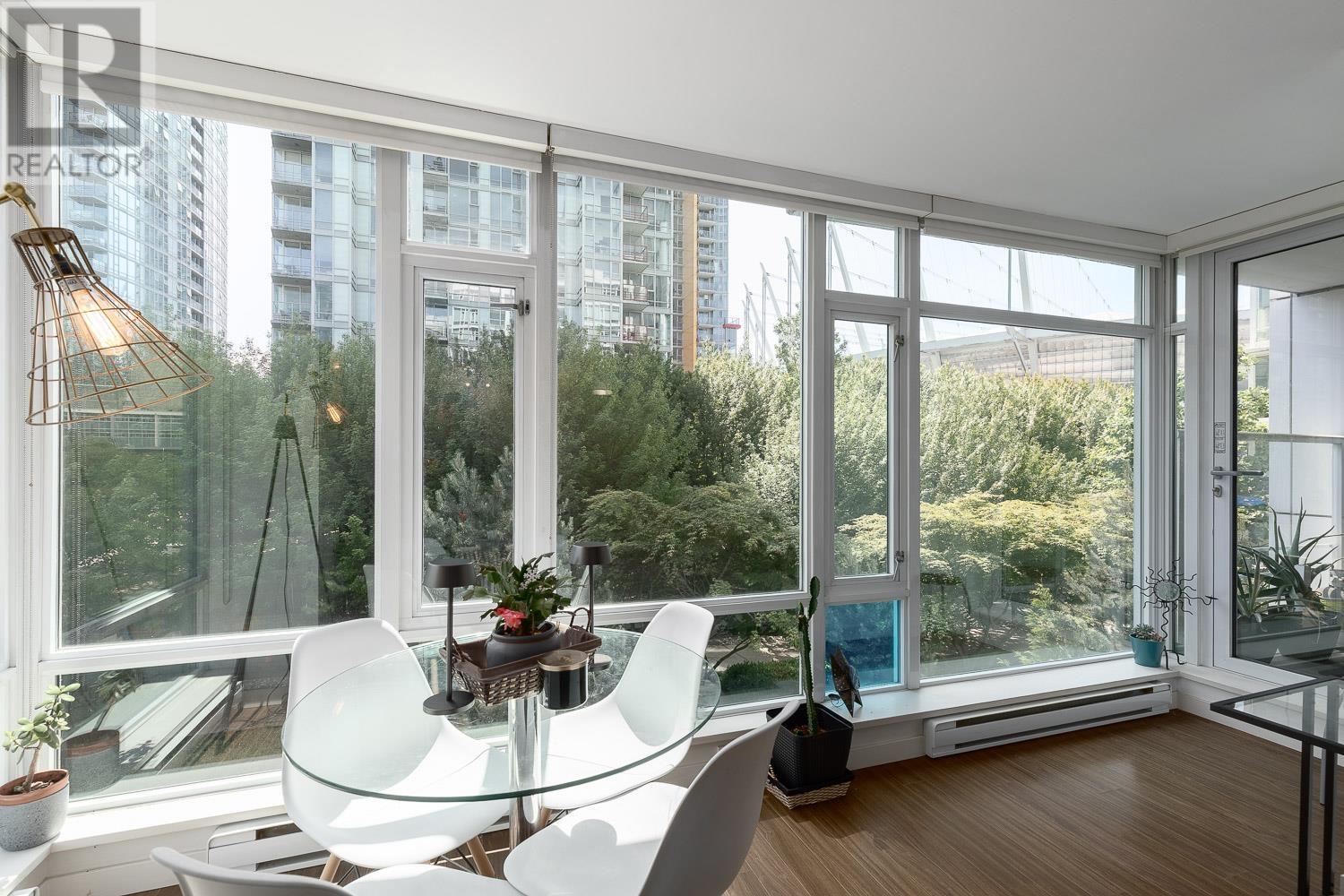 Photo 12 of 315 161 W Georgia Street, Vancouver BC