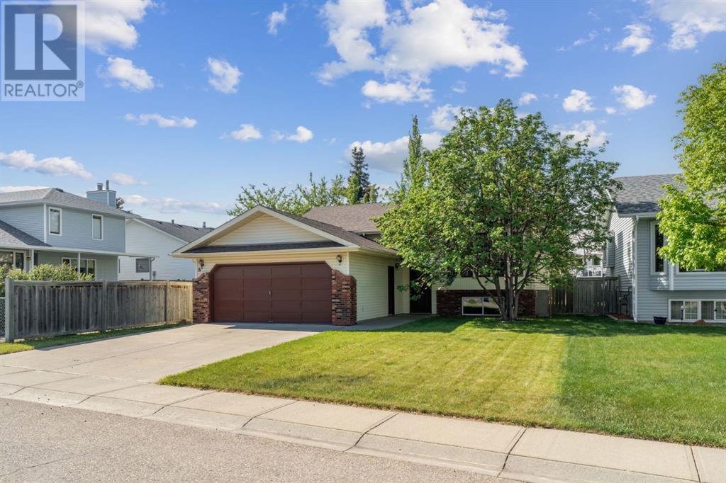8 West Mackay Crescent, Cochrane