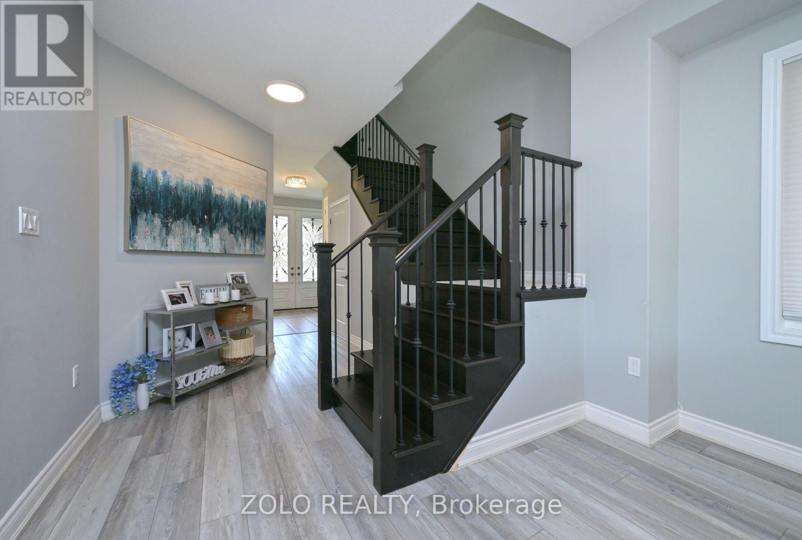 Photo 12 of 69 Walker Boulevard, New Tecumseth ON