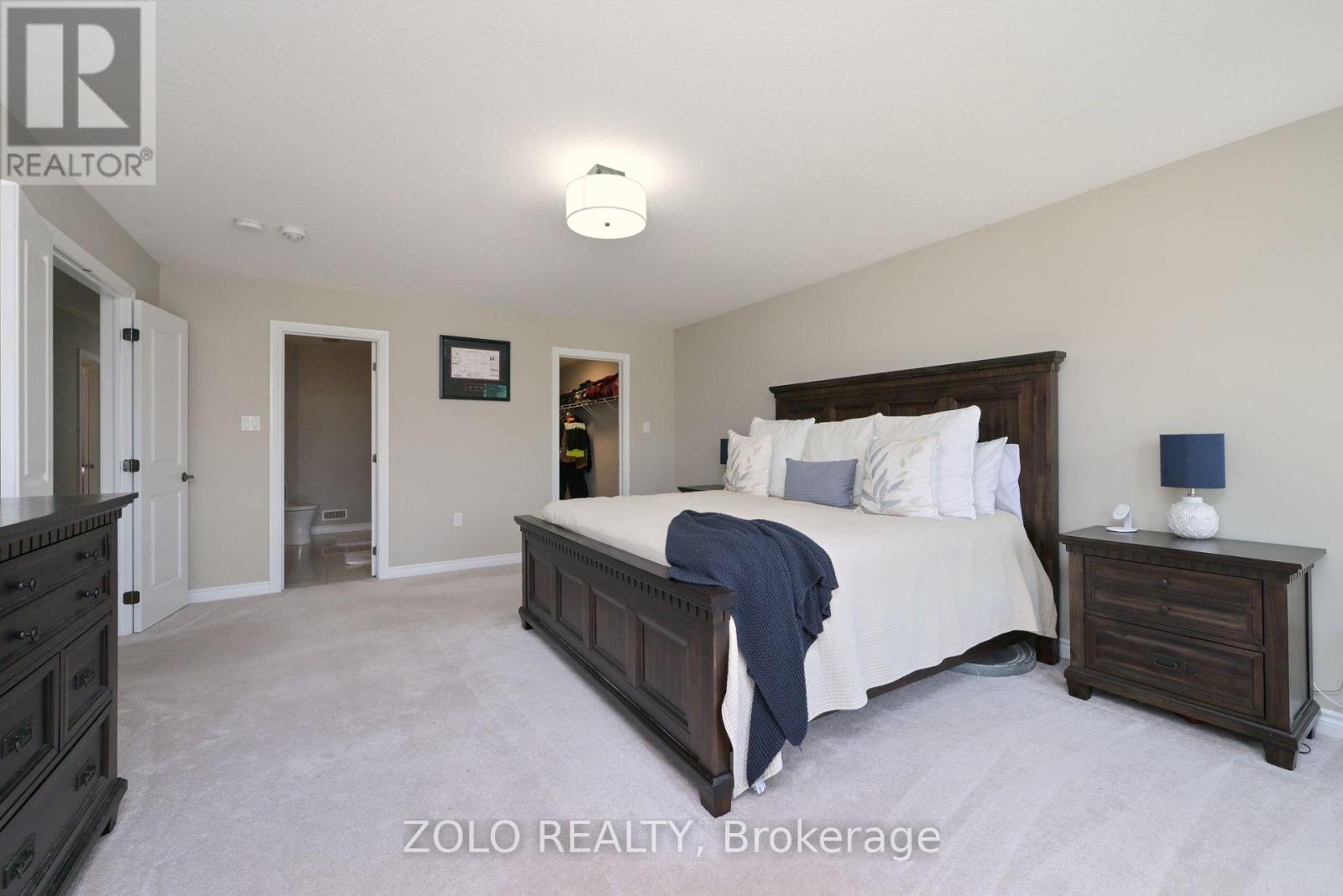 Photo 33 of 69 Walker Boulevard, New Tecumseth ON
