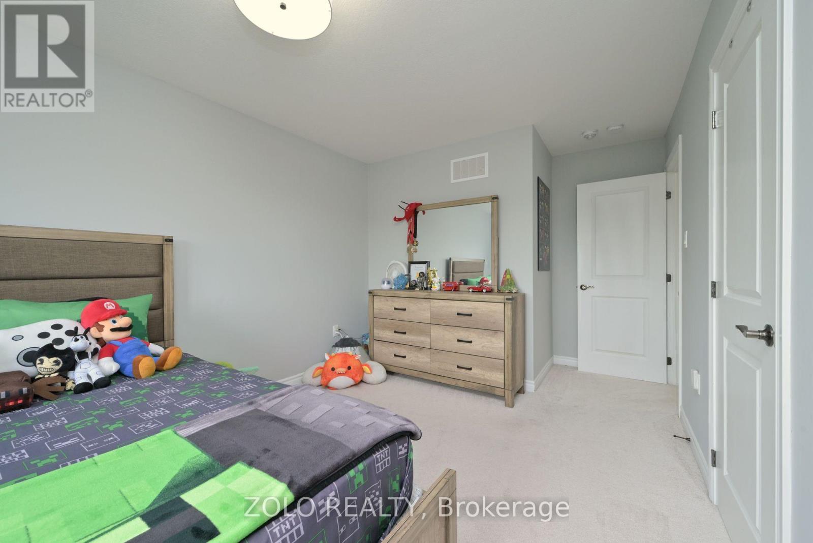 Photo 27 of 69 Walker Boulevard, New Tecumseth ON