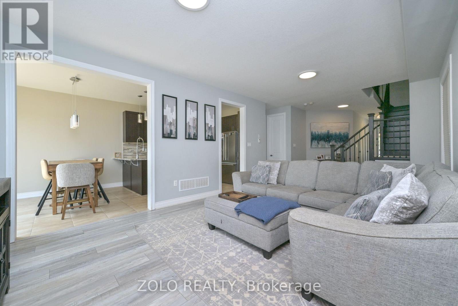 Photo 24 of 69 Walker Boulevard, New Tecumseth ON