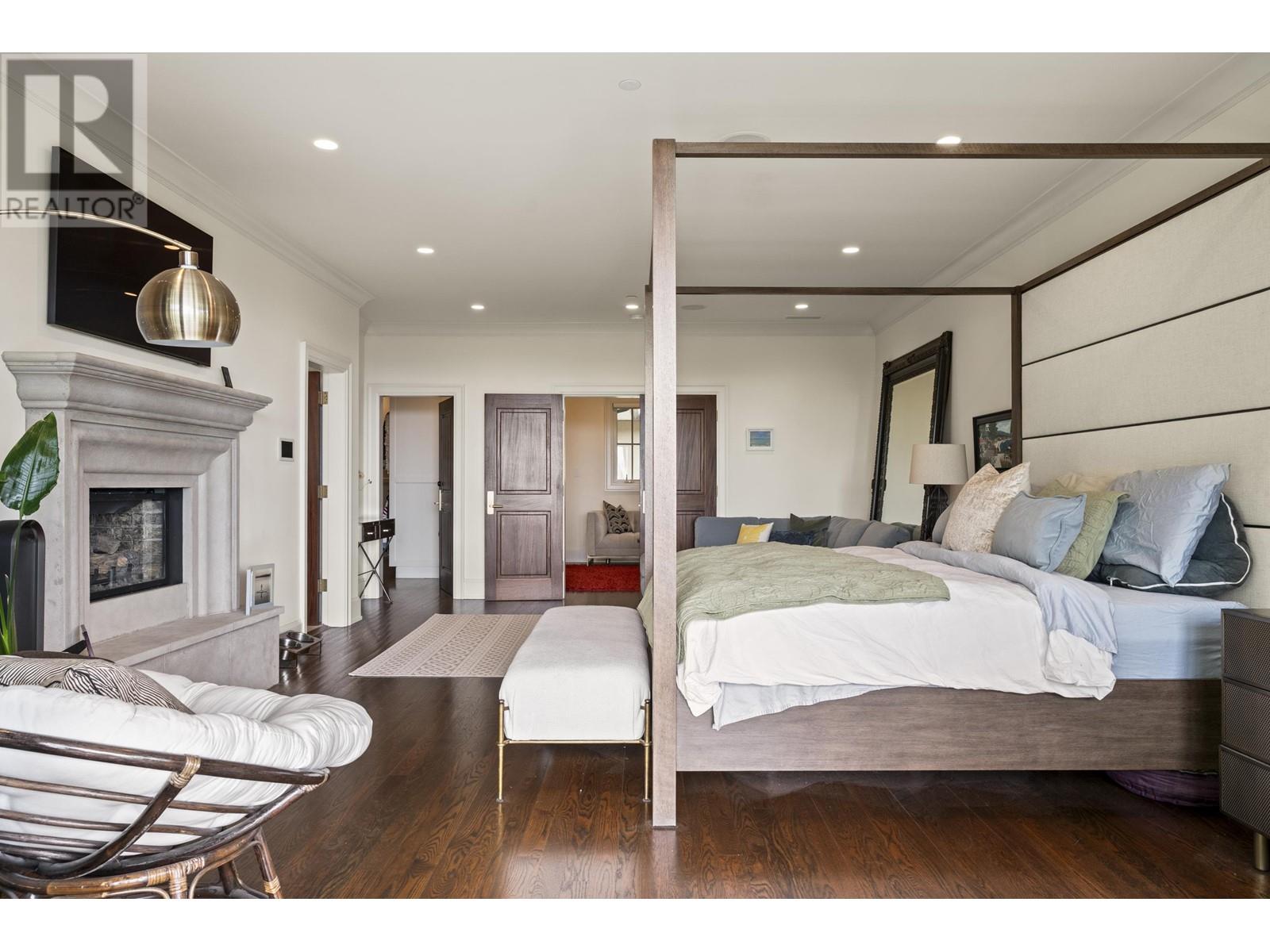 Photo 21 of 1075 Groveland Road, West Vancouver BC