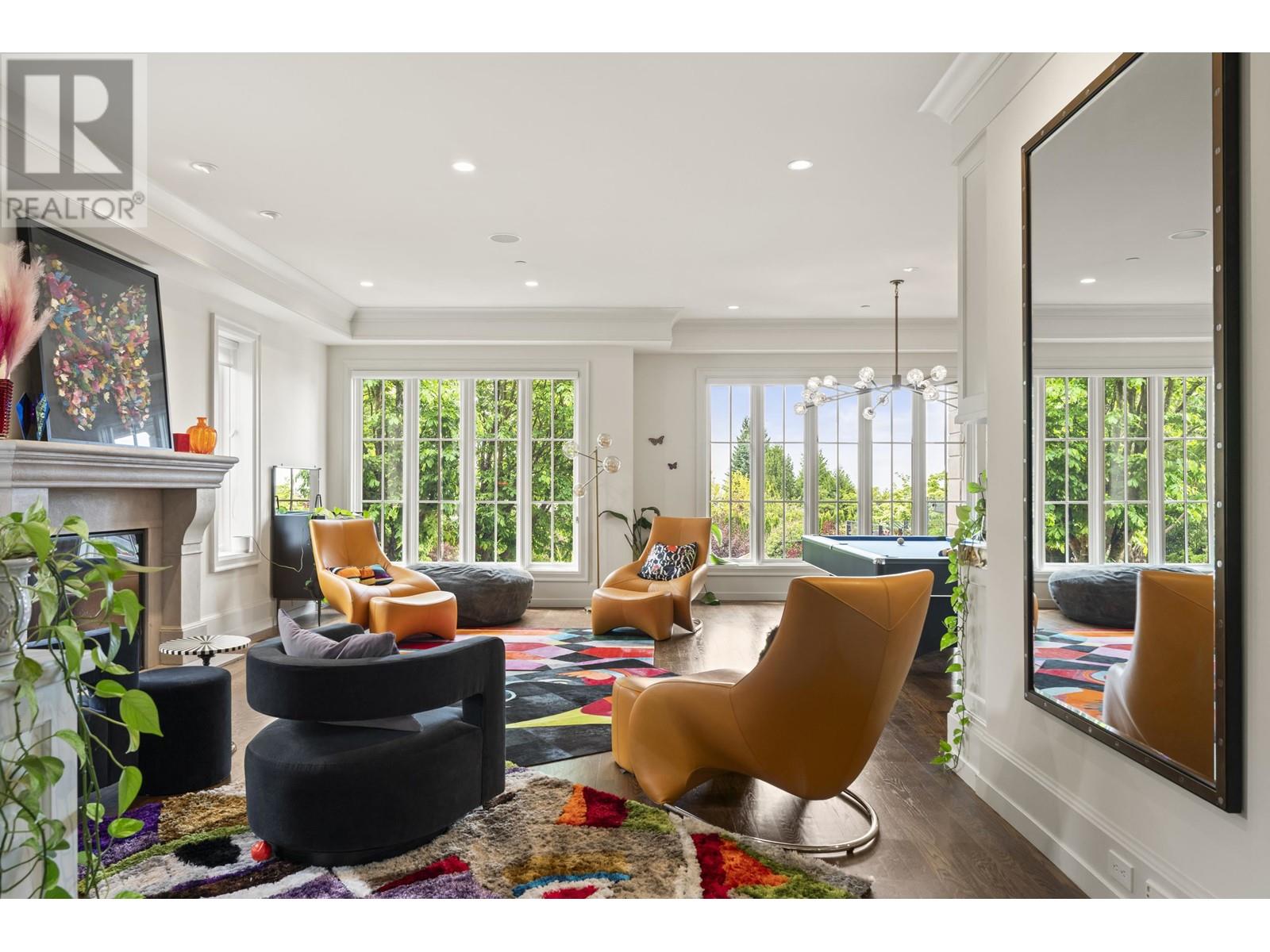 Photo 7 of 1075 Groveland Road, West Vancouver BC