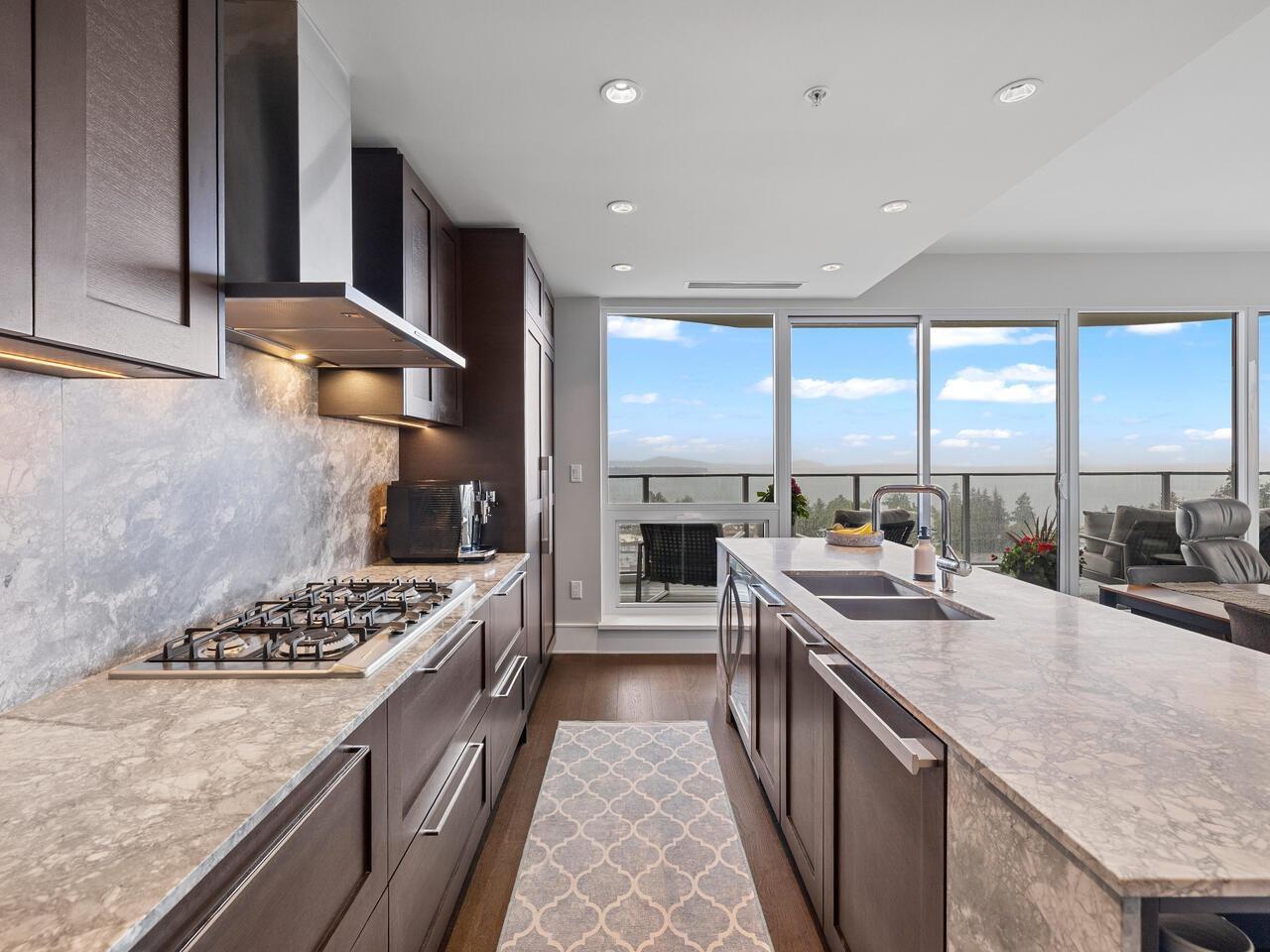 901 1500 MARTIN STREET, White Rock