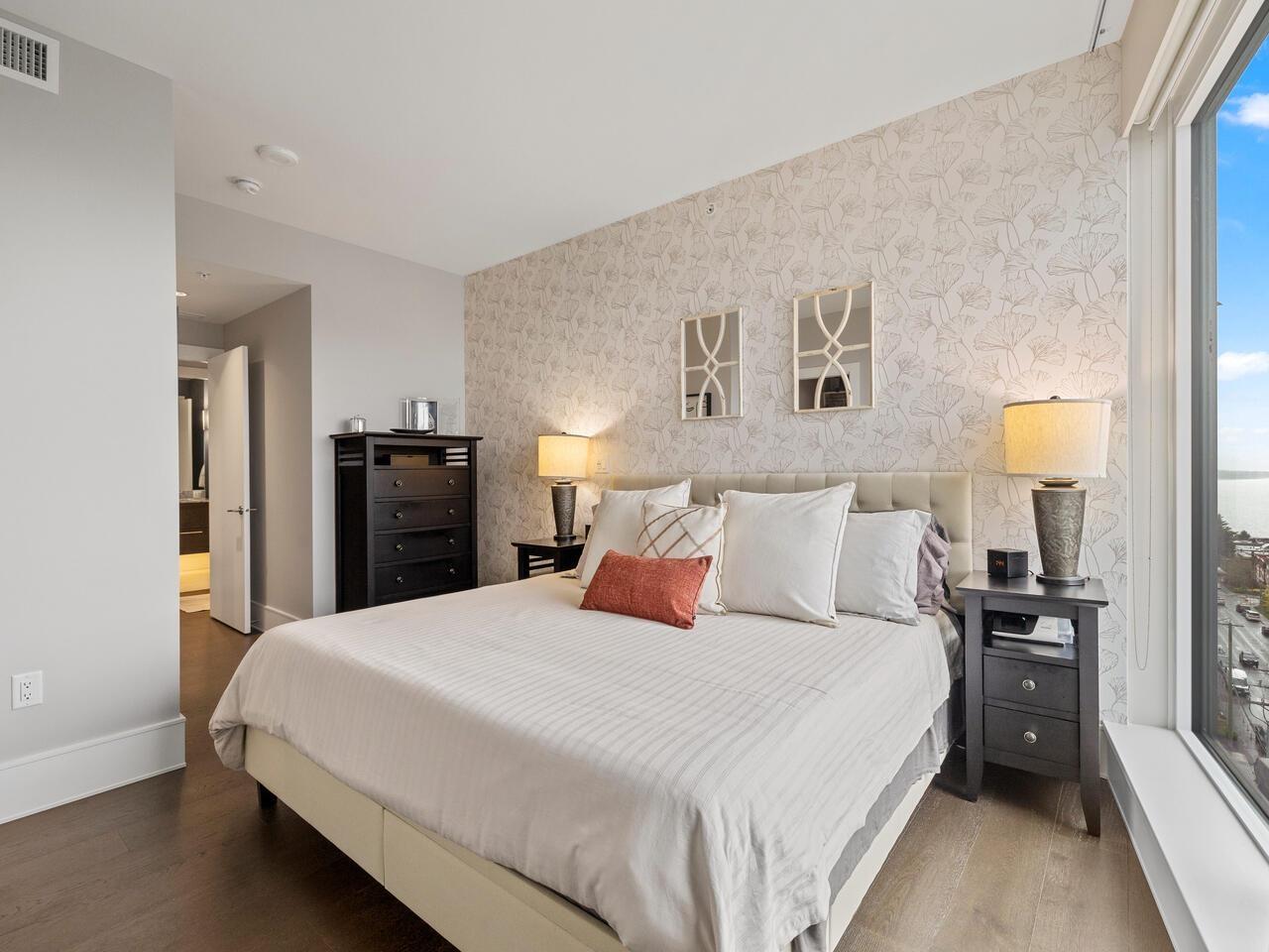 901 1500 MARTIN STREET, White Rock