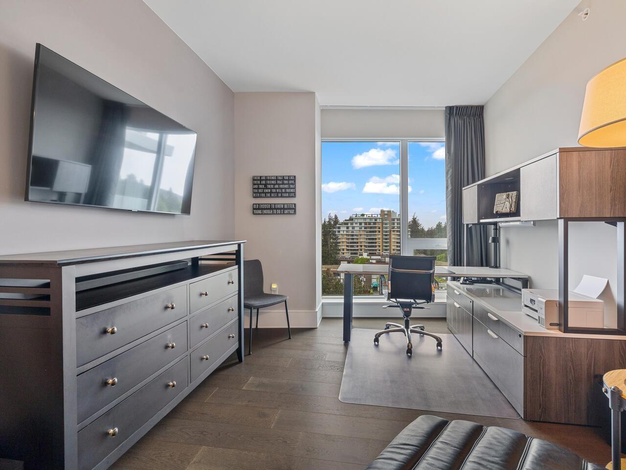 901 1500 MARTIN STREET, White Rock
